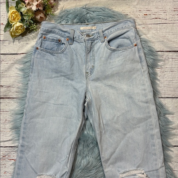 Levi’s Low Pro Straight Light Wash Distressed Jeans - Picture 8 of 10